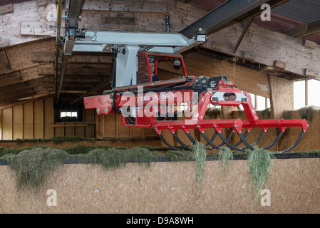 Aufwand der Decke montierten Kran für Speicher- und Retrivial von Heu, Stroh & silo Stockfoto