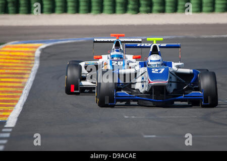 Renntag für Runde 2 der Baureihe 2013 GP3. 16. Juni 2013. Circuit Ricardo Tormo. Valencia, Spanien. #27 Aaro Vainio (FIN) - Koiranen GP Credit: Action Plus Sport/Alamy Live News Stockfoto
