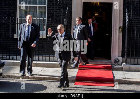 London, UK. 16. Juni 2013. Der russische Präsident Vladimir Putin verlassen 10 Downing Street nach spricht mit PM, David Cameron auf die syrische Krise Kredit: Mario Mitsis / Alamy Live News Stockfoto