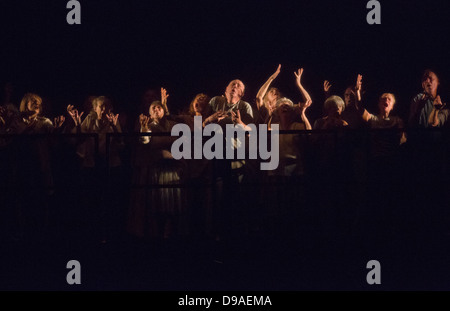 Tanzprojekt "Riot Nachkommen" am Sadler es Wells Theatre in London. Stockfoto