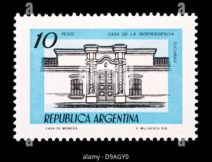 Briefmarke aus Argentinien, die Independence Hall, Tucuman darstellt. Stockfoto