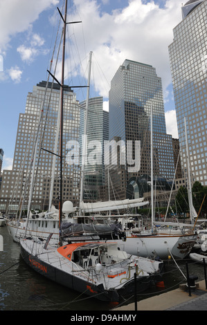 North Cove Marina und Brookfield Place (ehemals das World Financial Center) in Battery Park City. Stockfoto