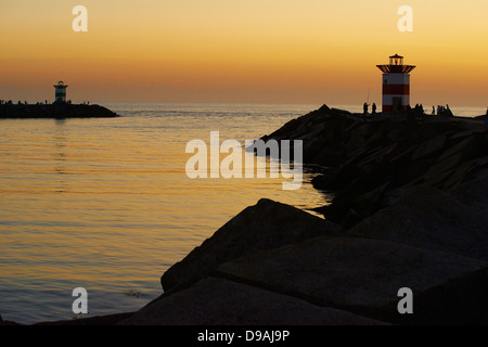 Sonnenuntergang und Leuchtturm, Niederlande, Holland, den Haag, Scheveningen Küstengebiet Stockfoto