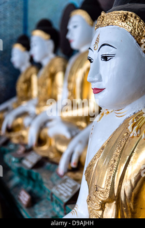 Buddha-Statuen an religiöse Website Shwedagon Pagode Rangun Rangon Burma Myanmar Stockfoto