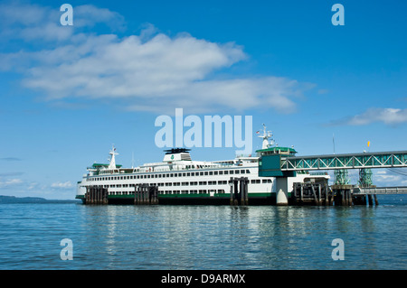 Fähre auf dem Puget Sound in Edmonds, Washington, USA Stockfoto