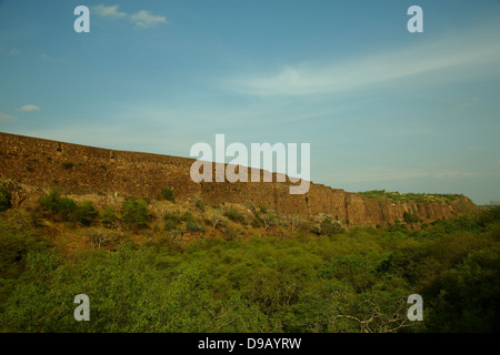 Ansicht des Ranthambhore Forts im Ranthambhore National Park in Rajasthan, Indien Stockfoto