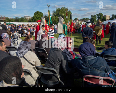 Türkische Gemeinde-Festival mit Musik-Festspiele und traditionelle Essensstände in London, Großbritannien Stockfoto