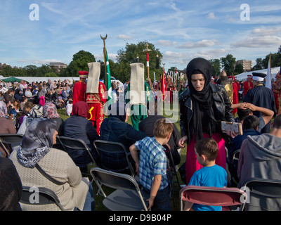 Türkische Gemeinde-Festival mit Musik-Festspiele und traditionelle Essensstände in London, Großbritannien Stockfoto