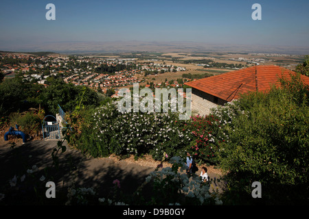 Blick auf den Osthängen des Mount Kna'anin im oberen Galiläa aus der Stadt von Rosh Pinna Nordisrael. Stockfoto