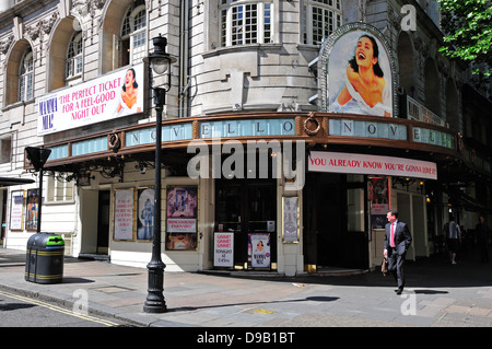 London, England, Vereinigtes Königreich. Novello Theatre, Aldwich. "Mama Mia" (Juni 2013) Stockfoto