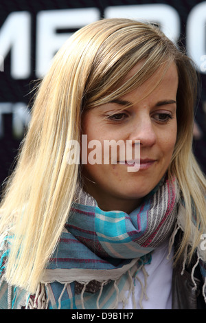 Susie Wolff in der DTM Tourenwagen-Sitzung in Brands Hatch. Susie arbeitet derzeit als Entwicklungsfahrer für Williams F1. Stockfoto