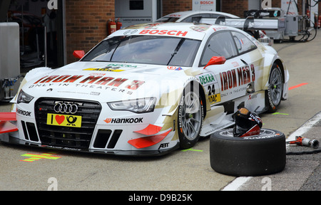 Deutsche Tourenwagon beherrscht. DTM-Tourenwagen-Serie. Runde 2. Marken Luke Stromkreis, Kent, UK. Juni 2013 18/19 Stockfoto