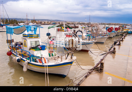 Boote im Hafen von Paphos, Zypern Stockfoto