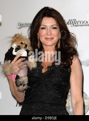 Lisa Vanderpump und ihr Hund Giggy 1st Annual Golden Kragen Awards feiert Hollywoods talentiertesten Canine Held im Hyatt Regency Hotel Century City, Kalifornien - 13.02.12 Stockfoto