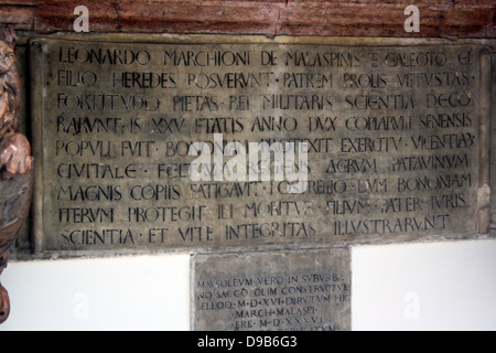 Leonardo De Marchioni Malaspinis. Denkmal gemacht ca 1430-1435 in Stuck, Marmor, istrischen Stein. Spinetta Malaspina war ein militärischer Befehlshaber, 1407 starb. Seine Erben dieses Denkmal in der Kirche, die pinetta in Verona gegründet. Stockfoto