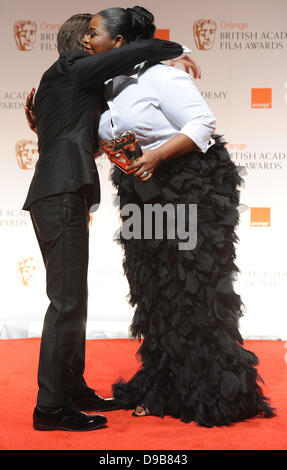 Daniel Radcliffe und Octavia Spencer, Orange British Academy Film Awards (BAFTAs) statt am Royal Opera House - Presse Zimmer London, England - 12.02.12 Stockfoto