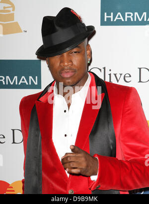 Ne-Yo Clive Davis und der Recording Academy 2012 Pre-GRAMMY Gala Held im Beverly Hilton Hotel Los Angeles, Kalifornien - 11.02.12 Stockfoto