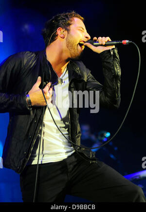 James Morrison die live im HMV Apollo auf der Eröffnung UK Tour Förderung seines letzten Albums "The Awakening" London, England - 09.02.12 Stockfoto