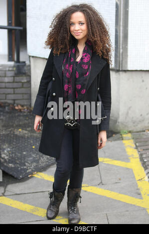 Natalie Gumede außerhalb der ITV Studios London, England - 10.02.12 Stockfoto