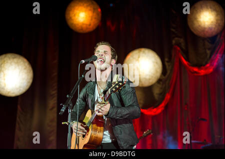 James Morrison die live im HMV Apollo auf der Eröffnung UK Tour Förderung seines letzten Albums "The Awakening" London, England - 09.02.12 Stockfoto