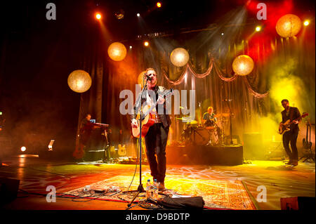 James Morrison die live im HMV Apollo auf der Eröffnung UK Tour Förderung seines letzten Albums "The Awakening" London, England - 09.02.12 Stockfoto