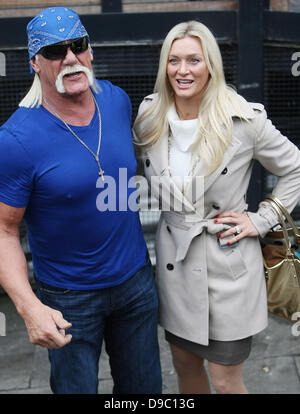 Hulk Hogan und seine Frau Jennifer McDaniel in den ITV Studios London, England - 25.01.12 Stockfoto