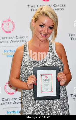 Sheridan Smith Gewinner der besten Schauspielerin für ihre Fackel Weg Leistung der Kritiker Circle Theatre Awards auf der Prince Of Wales Theatre London, England - 24.01.12 Stockfoto