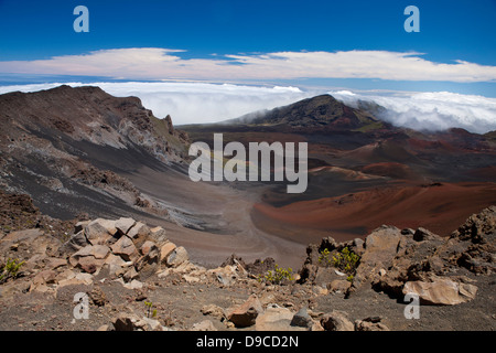 Landschaftsansicht der Vulkanberge, Leleiwi Aussichtspunkt, Haleakala National Park, Maui, Hawaii, Vereinigte Staaten von Amerika Stockfoto