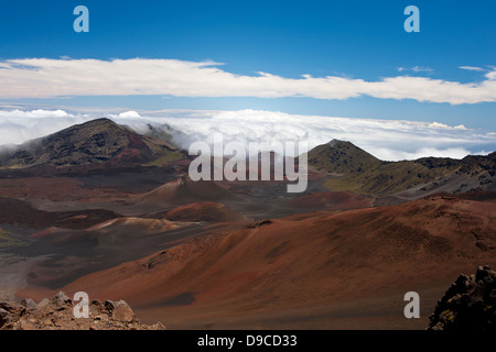 Landschaftsansicht der Vulkanberge, Leleiwi Aussichtspunkt, Haleakala National Park, Maui, Hawaii, Vereinigte Staaten von Amerika Stockfoto