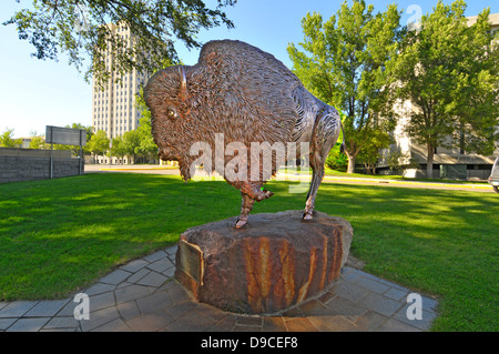 Büffel Statue North Dakota State Capitol Bismarck ND Stockfoto