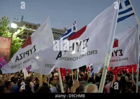 Athen, Griechenland, 17. Juni 2013. Griechische Partei SYRIZA Oppositionsführer, befasst sich mit Alexis Tsipras Unterstützer ein Jahr nach den Parlamentswahlen 2012. Stockfoto