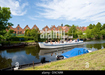 Kanal-Reise in Friedrichs Stadt, Grachtenfahrt in Friedrichstadt Stockfoto