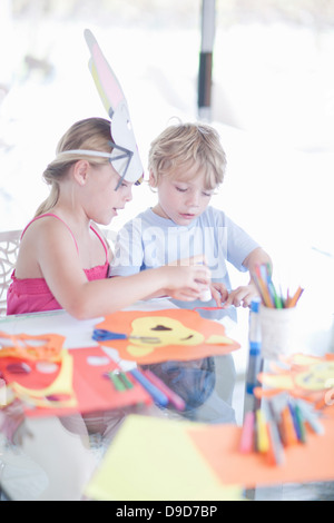 Kinder Maske machen party Stockfoto