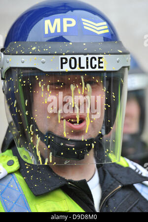 Marsch für die Alternative - TUC Demonstration im Zentrum von London. London, England - 26.03.11 Stockfoto