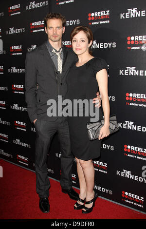 Autumn Reeser und Freund Jesse Warren Welt-Premiere von "The Kennedys" an der Academy of Motion Pictures Arts and Sciences Samuel Goldwyn Theater Beverly Hills, Kalifornien - 28.03.11 Stockfoto