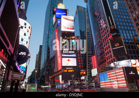 Beleuchteten Werbetafeln Times Square, New York, USA Stockfoto