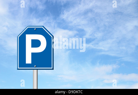 Parkplatz Schild mit blauem Himmel leer für text Stockfoto