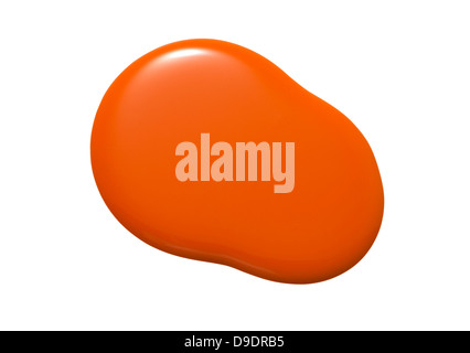 Orange Nagellack Blob auf einem weißen Hintergrund ausschneiden Stockfoto