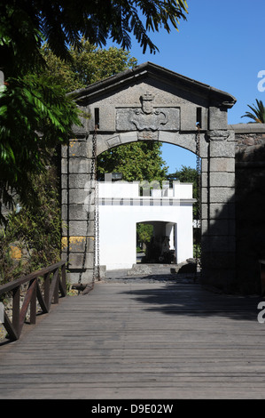 Tür des Porton de Campo in Colonia del Sacramento in Uruguay Stockfoto