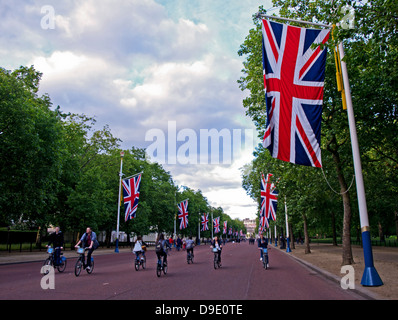 Union Fahnen zu schmücken, Einkaufszentrum, City of Westminster, London, England, Vereinigtes Königreich Stockfoto