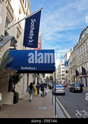 Auktionshaus Sotheby's auf New Bond Street, London, England, Vereinigtes Königreich Stockfoto