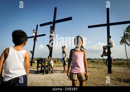 Ostern feiern, einschließlich der realen Kreuzigungen, in San Fernando, Philippinen Stockfoto