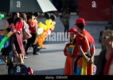 Ballon-Verkäufer auf der Royal Mile, Edinburgh Stockfoto