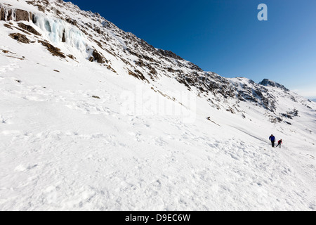 Touristen auf Pyg Track, Snowdonia-Nationalpark, Wales, UK, Europa. Stockfoto