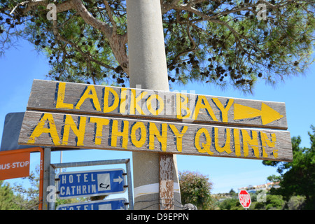 Anthony Quinn Strand Zeichen, Ladiko Bay, Rhodos (Rodos), die Dodekanes, Süd Ägäis, Griechenland Stockfoto