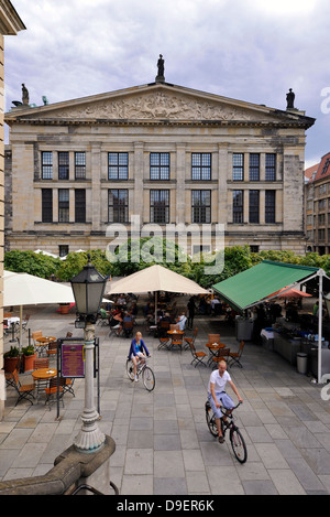 Konzertsaal, Schinkelbau, Caf?, Touristen, Gendarmenmarkt, Bezirk Mitte, Berlin, Deutschland, Europa Stockfoto