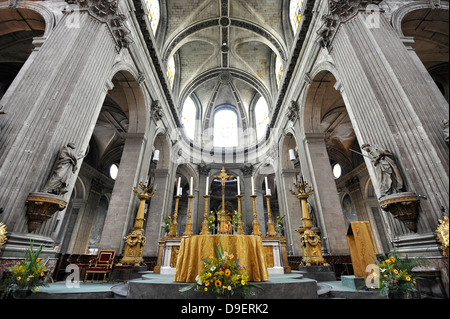 Lange Haus und Altar katholischer Kirche Pfarrkirche Saint-Sulpice de Paris Saint-Germain-des-Pr?? Siehe Paris Frankreich Europ Stockfoto