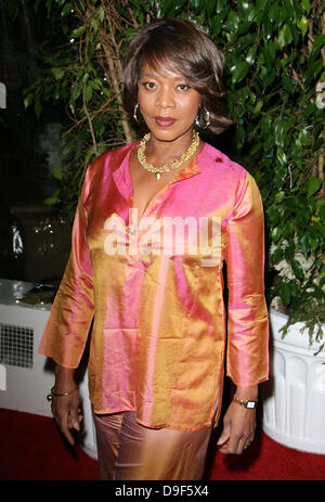 Alfre Woodard QVC Red Carpet Style Party statt im Four Seasons Hotel - Ankunft Los Angeles, Kalifornien - 25.02.11 Stockfoto