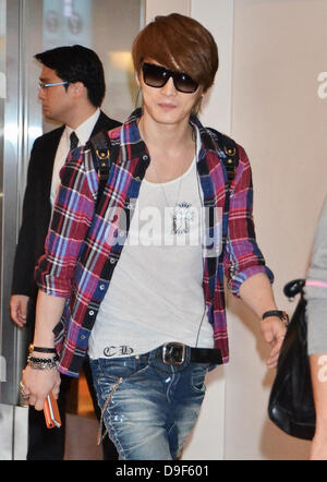 Tokio, Japan. 19. Juni 2013. Kim Jaejoong(JYJ), 19. Juni 2013: Tokio, Japan: südkoreanische Sängerin Kim Jaejoong von JYJ kommt bei Tokyo International Airport in Tokio, Japan, im 19. Juni 2013. Bildnachweis: Aflo Co. Ltd./Alamy Live-Nachrichten Stockfoto