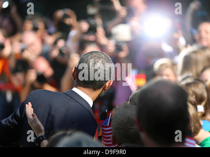 Berlin, Deutschland. 19. Juni 2013. US-Präsident Barack Obama stellt für Fotografen während des Empfangs von Bundespräsident Gauck im Schloss Bellevue in Berlin, Deutschland, 19. Juni 2013. Foto: Hannibal/Dpa/Alamy Live News Stockfoto